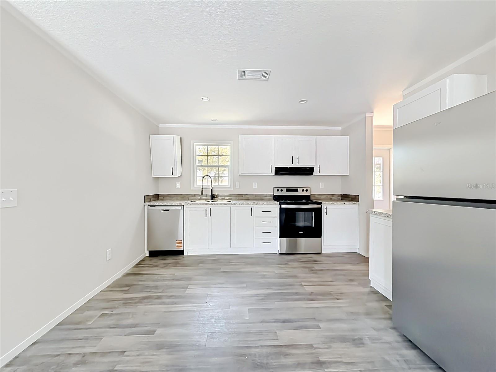 8002 MOBILAIRE DR, ORLANDO, FL — photo 19
