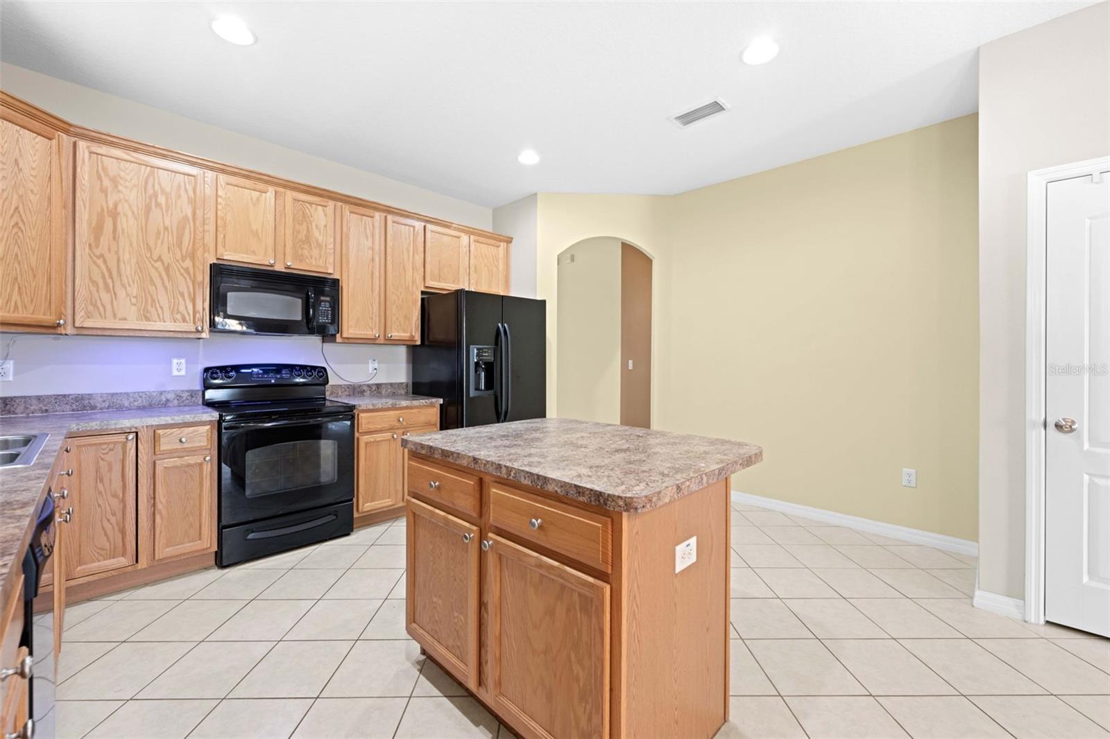 699 WINTHROP DR, SPRING HILL, FL — photo 11