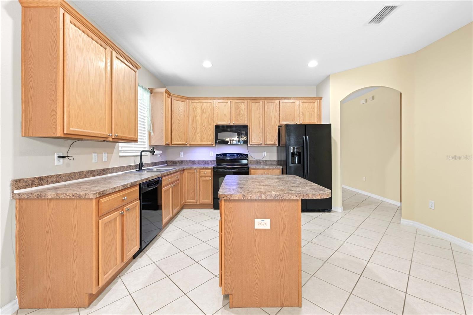 699 WINTHROP DR, SPRING HILL, FL — photo 12