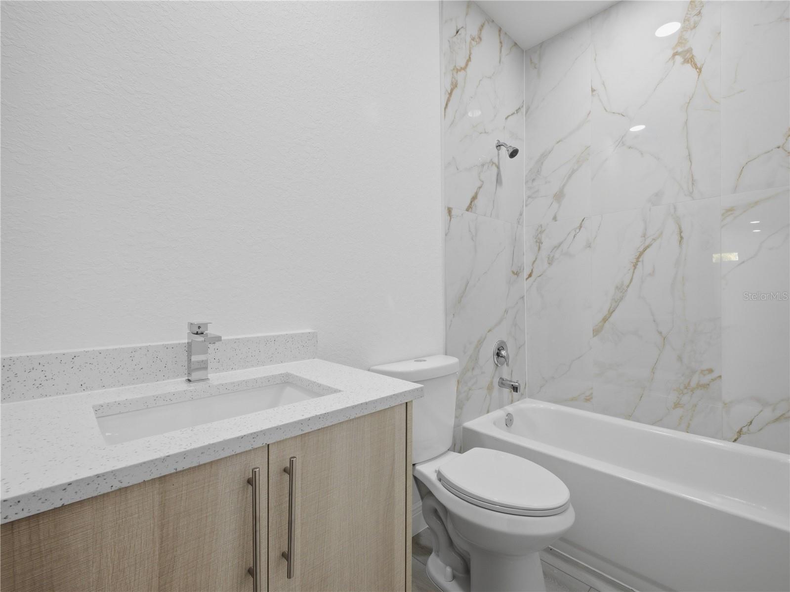 8010 SANDALWOOD CIR, LABELLE, FL — photo 19
