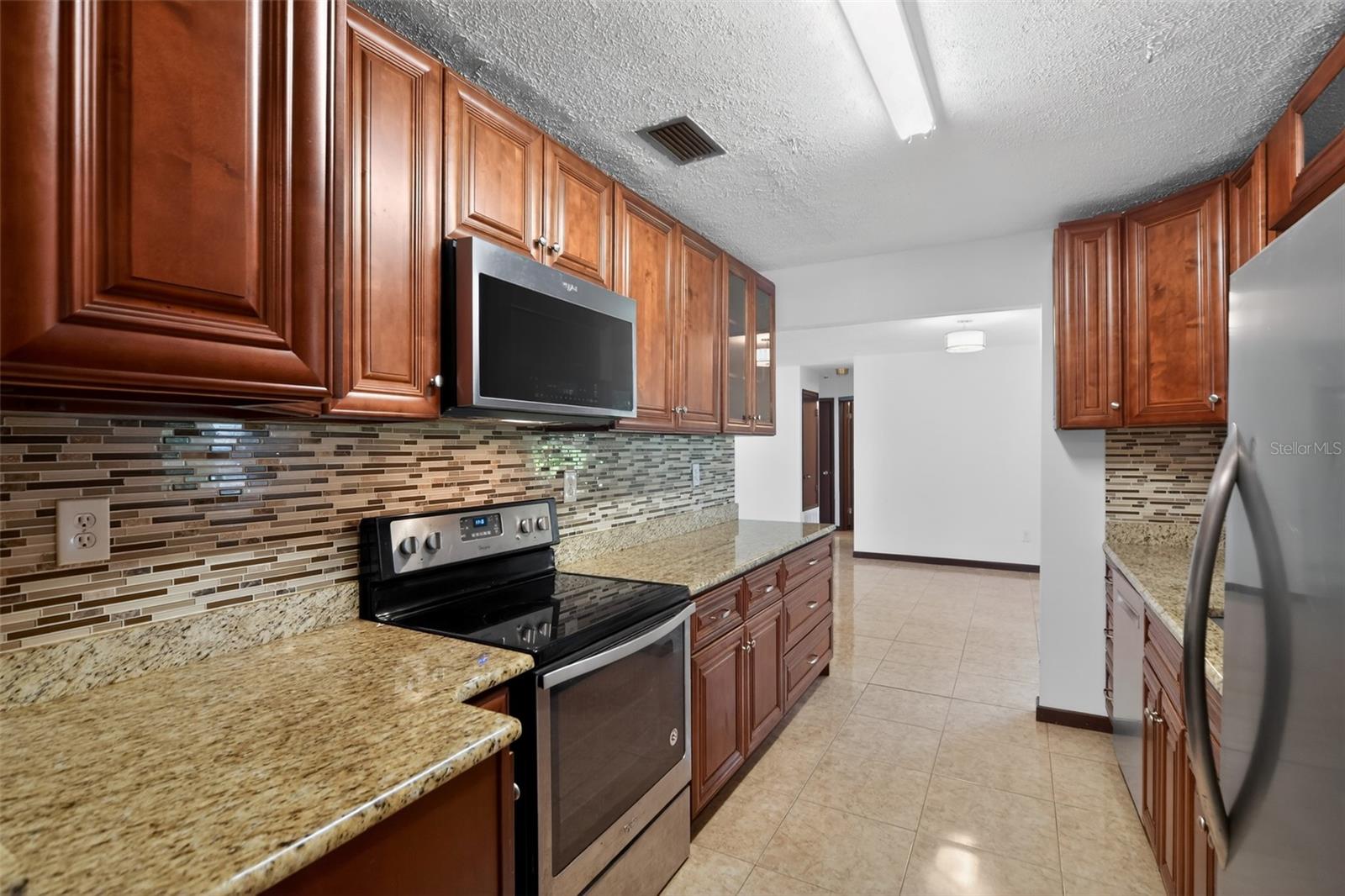 755 PARK LN, KISSIMMEE, FL — photo 11