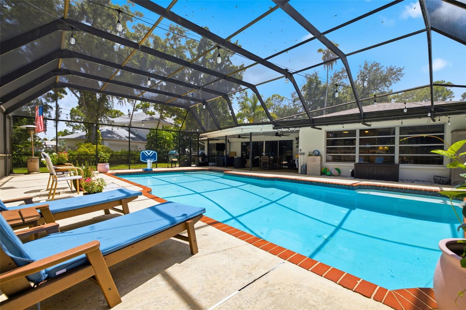 747 SABAL CT S, ST PETERSBURG, FL — photo 4