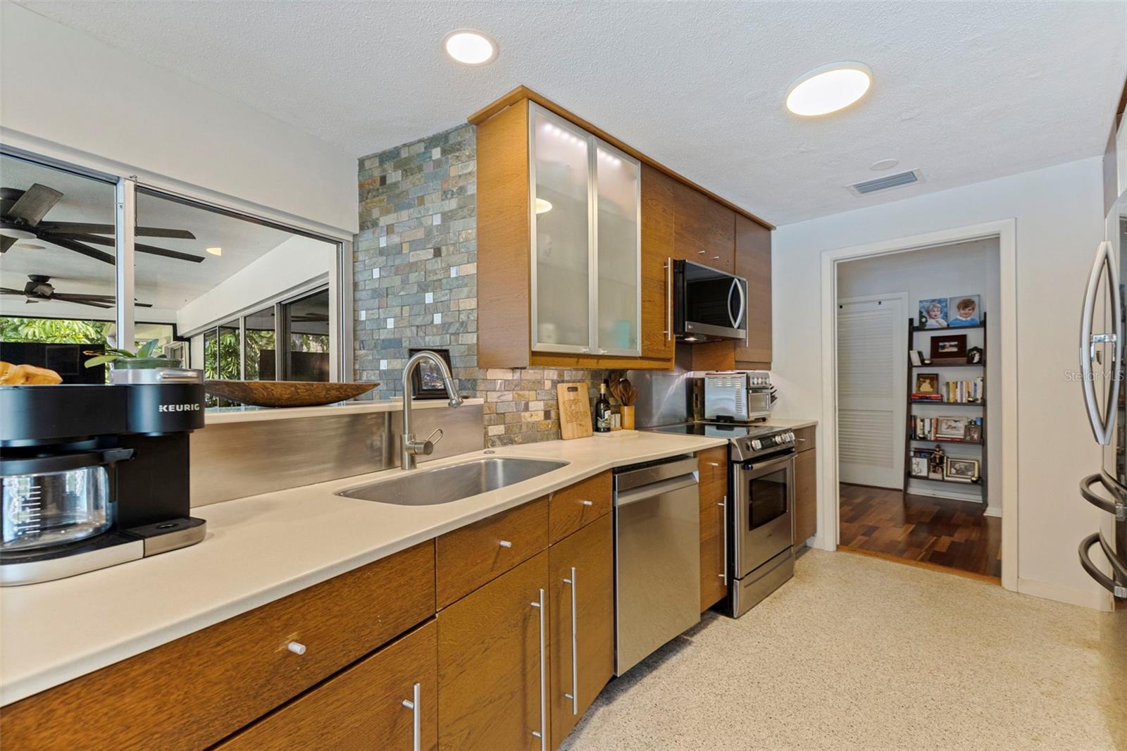 747 SABAL CT S, ST PETERSBURG, FL — photo 7