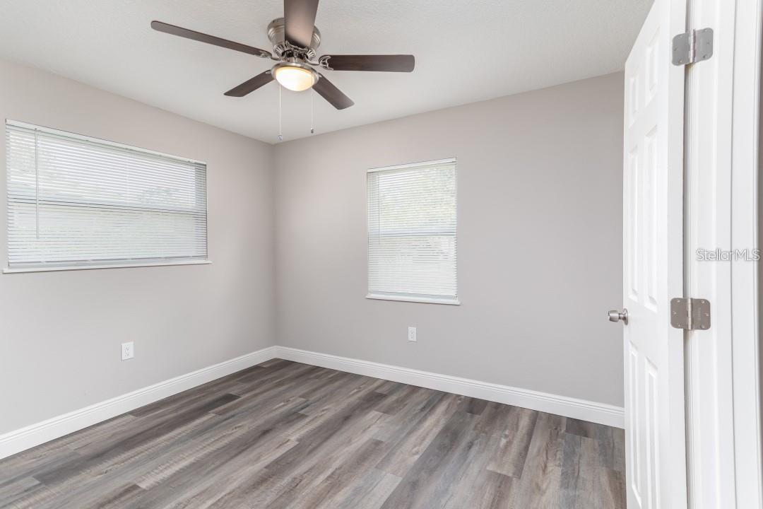 2001 45TH ST S, ST PETERSBURG, FL — photo 11
