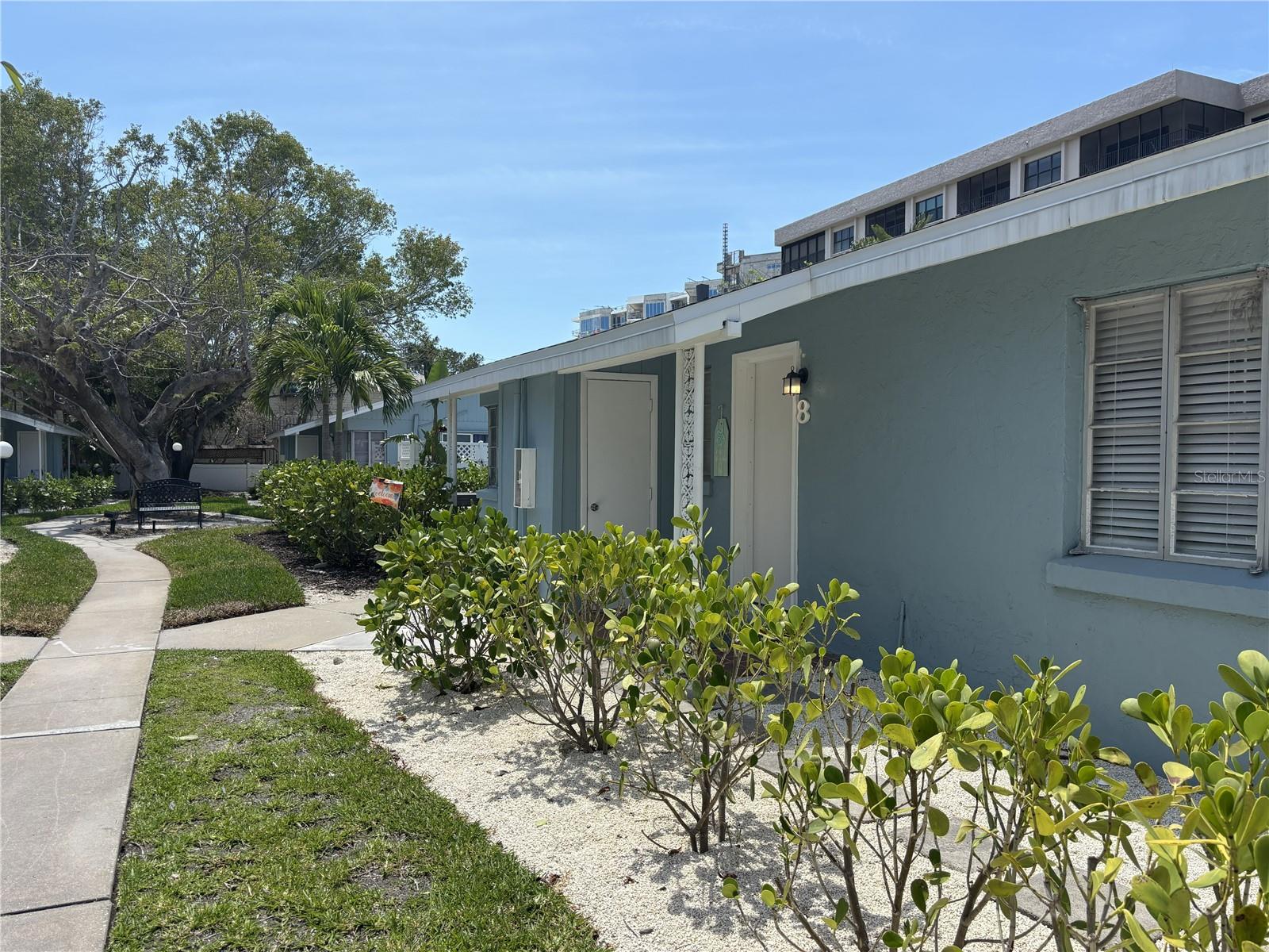 170 ROOSEVELT DR #8, SARASOTA, FL