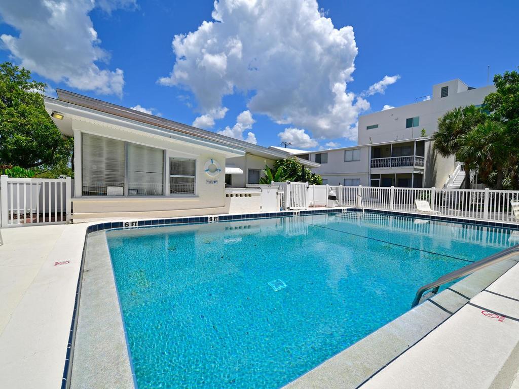 170 ROOSEVELT DR #8, SARASOTA, FL — photo 15