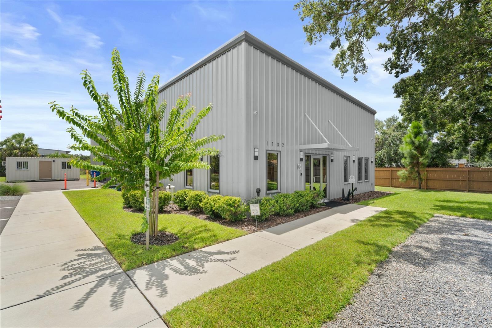 1102 S 82ND ST, TAMPA, FL