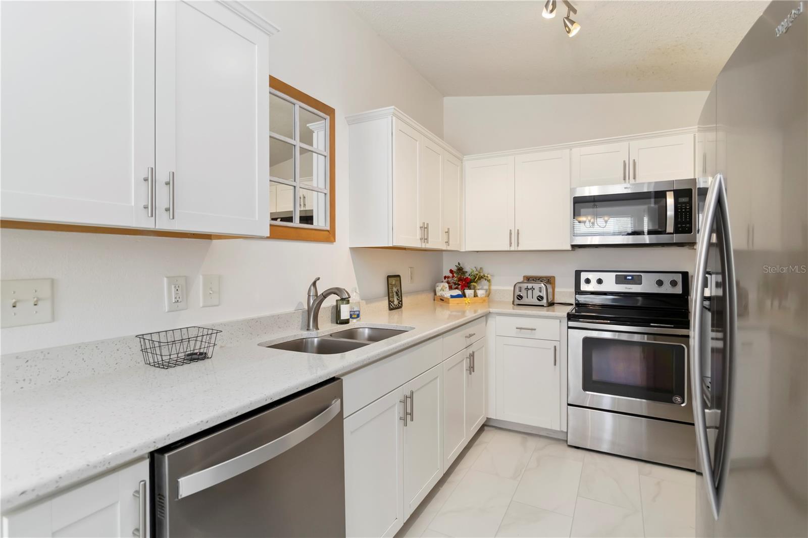 1883 MOVA ST, SARASOTA, FL — photo 9