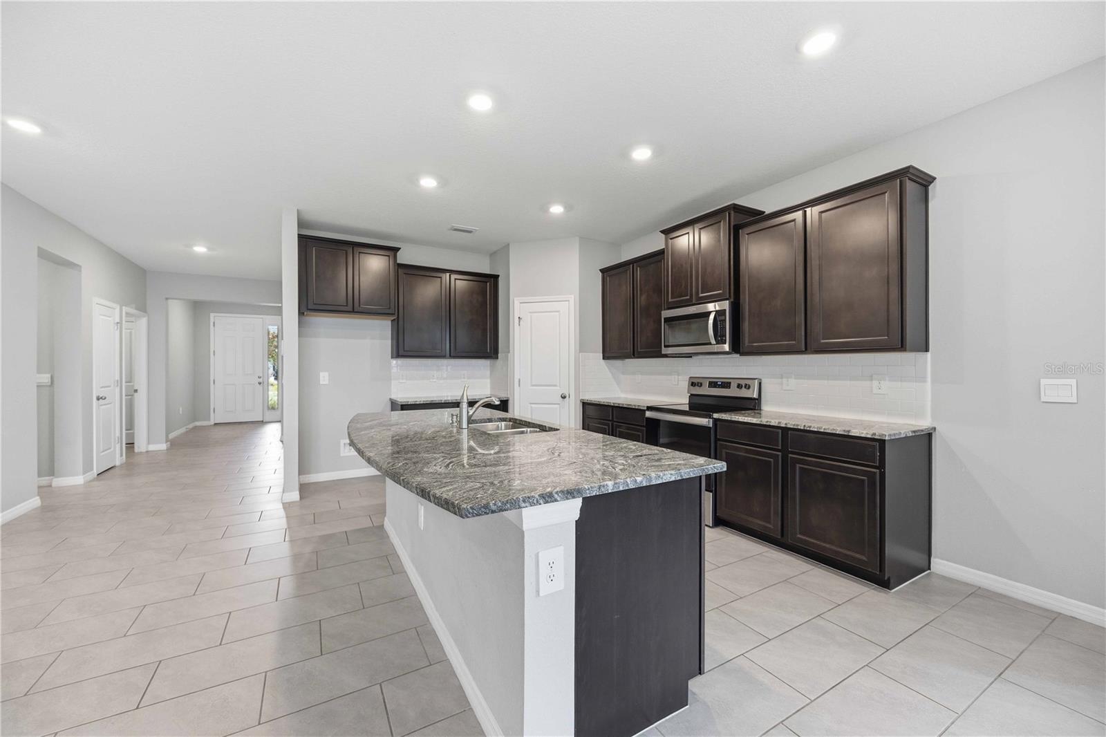 5719 WOODLAND SAGE DR, SARASOTA, FL — photo 12