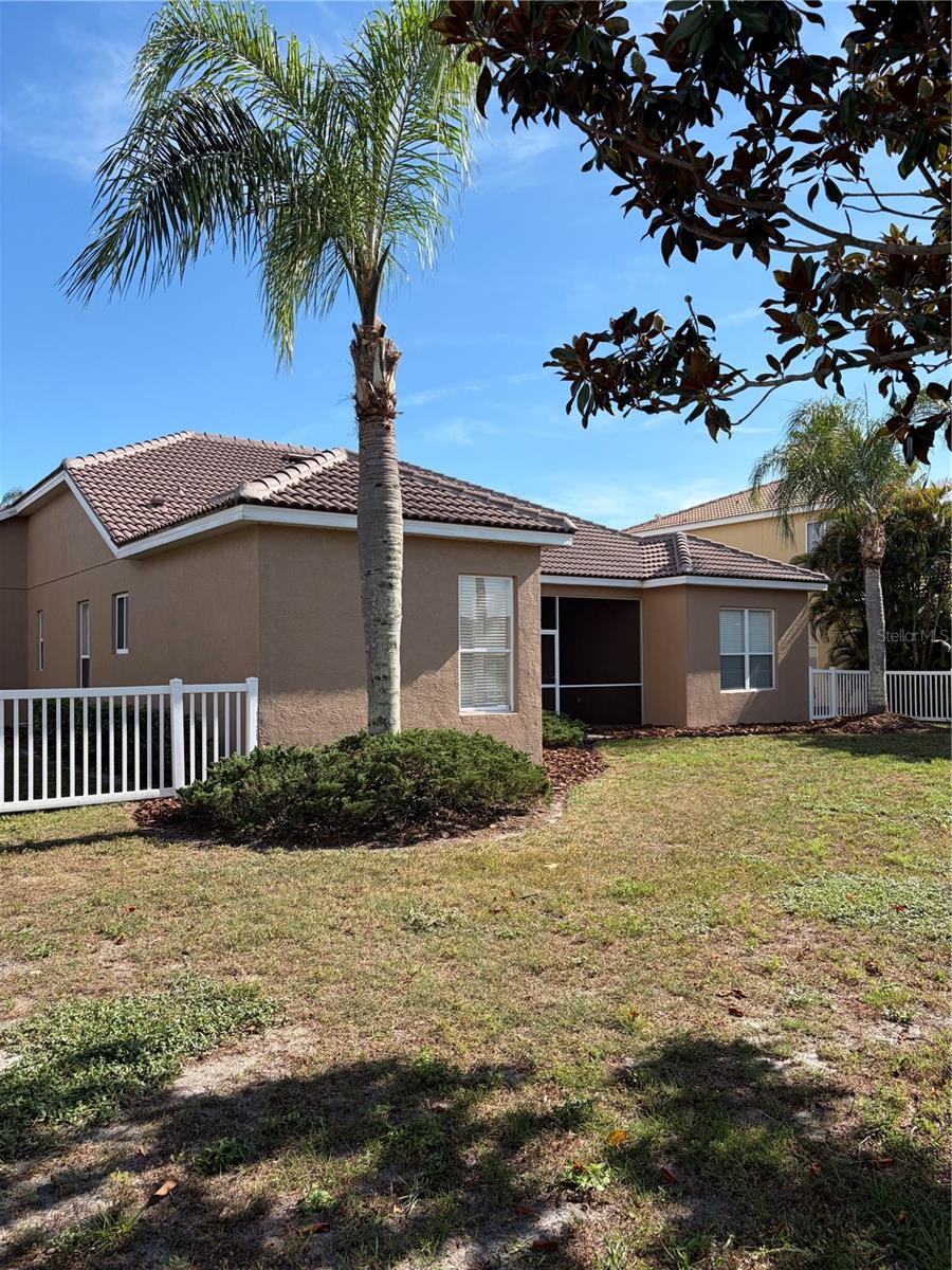 7779 AROLLA PINE BLVD, SARASOTA, FL — photo 2