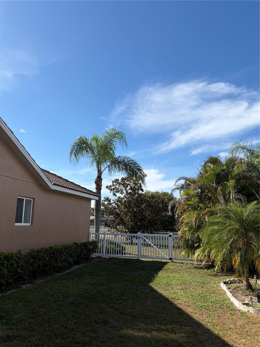 7779 AROLLA PINE BLVD, SARASOTA, FL — photo 4