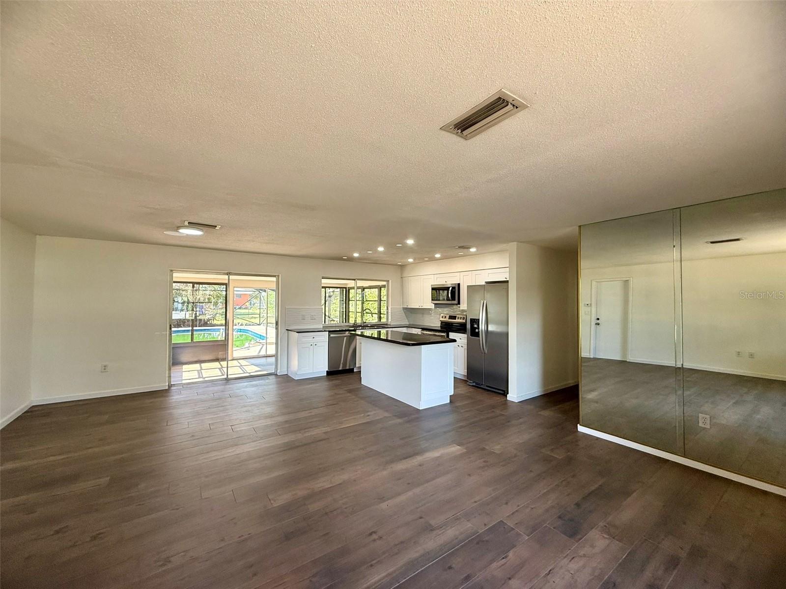 131 SPARROW AVE, SEBRING, FL — photo 10