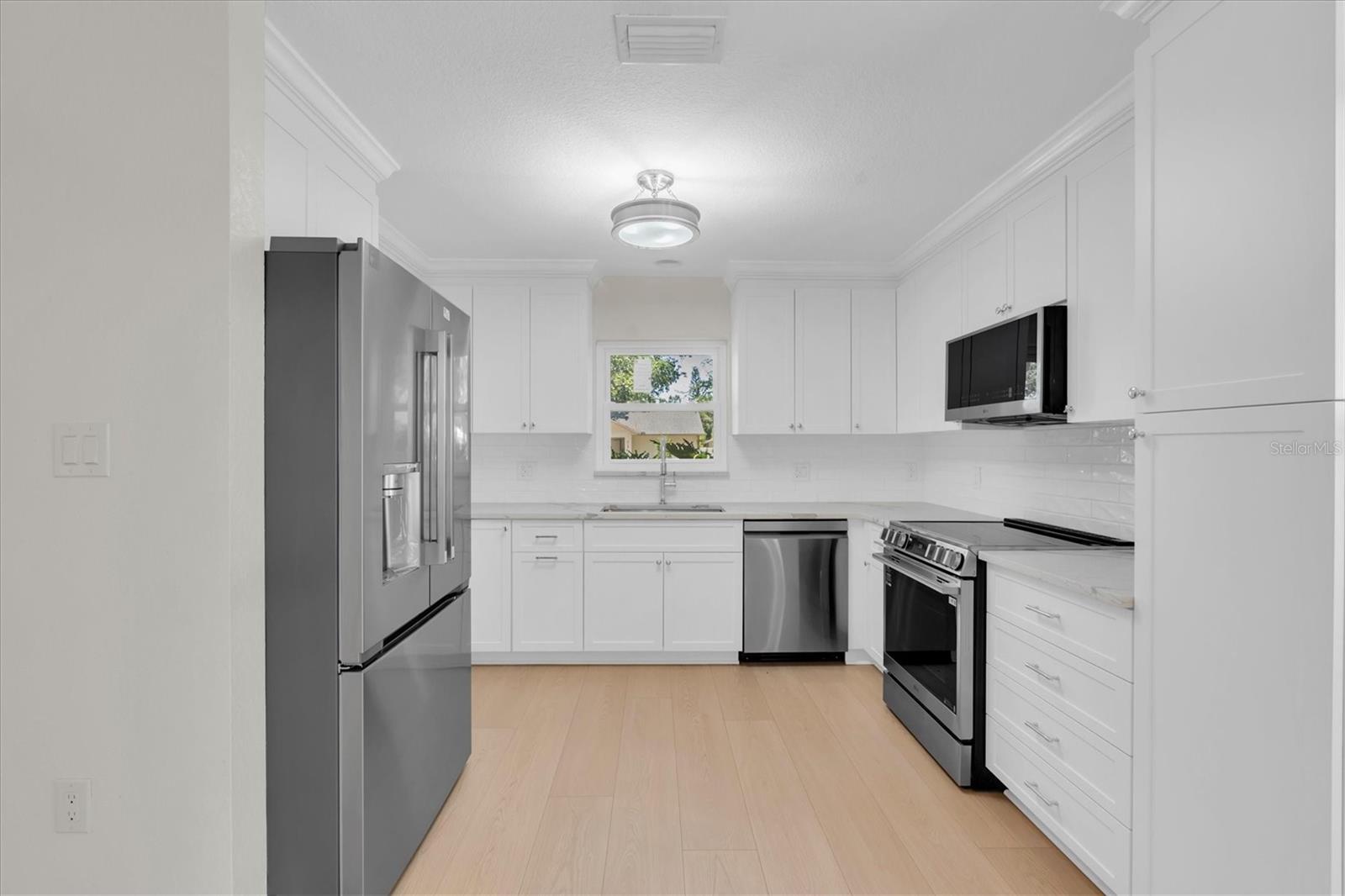 714 3RD AVE NE, LARGO, FL — photo 8