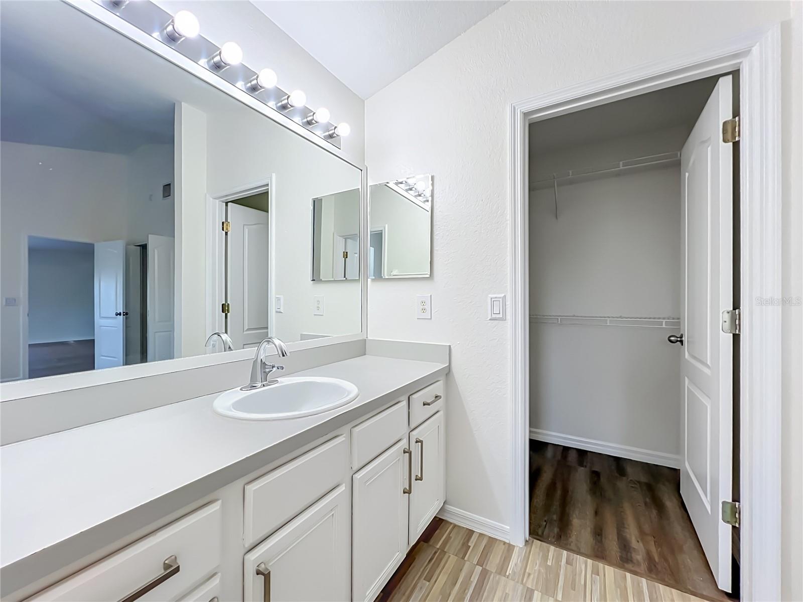 2620 REGENCY OAK LN, ORLANDO, FL — photo 38