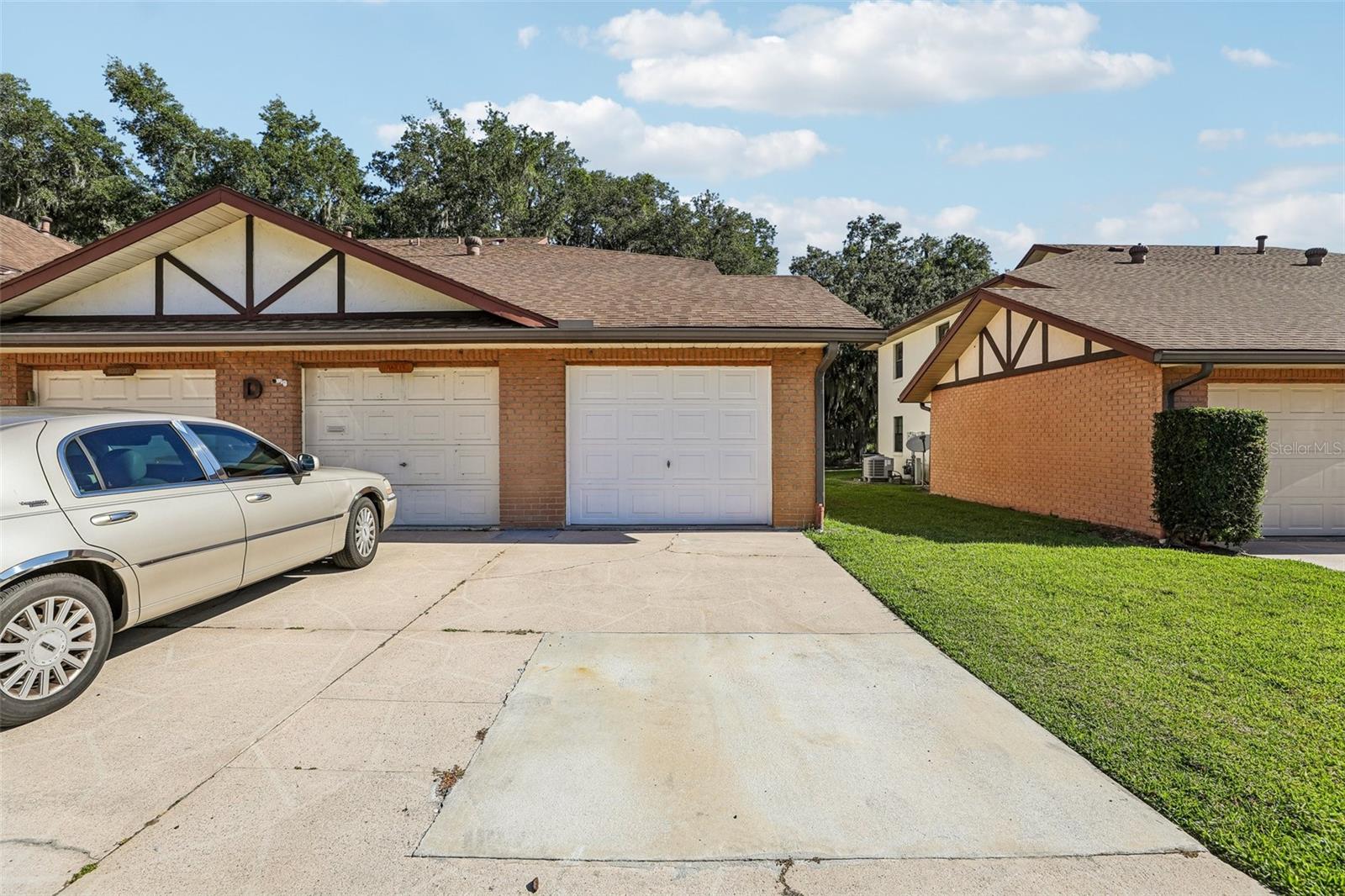 100 E OAK TERRACE DR #D2, LEESBURG, FL — photo 4