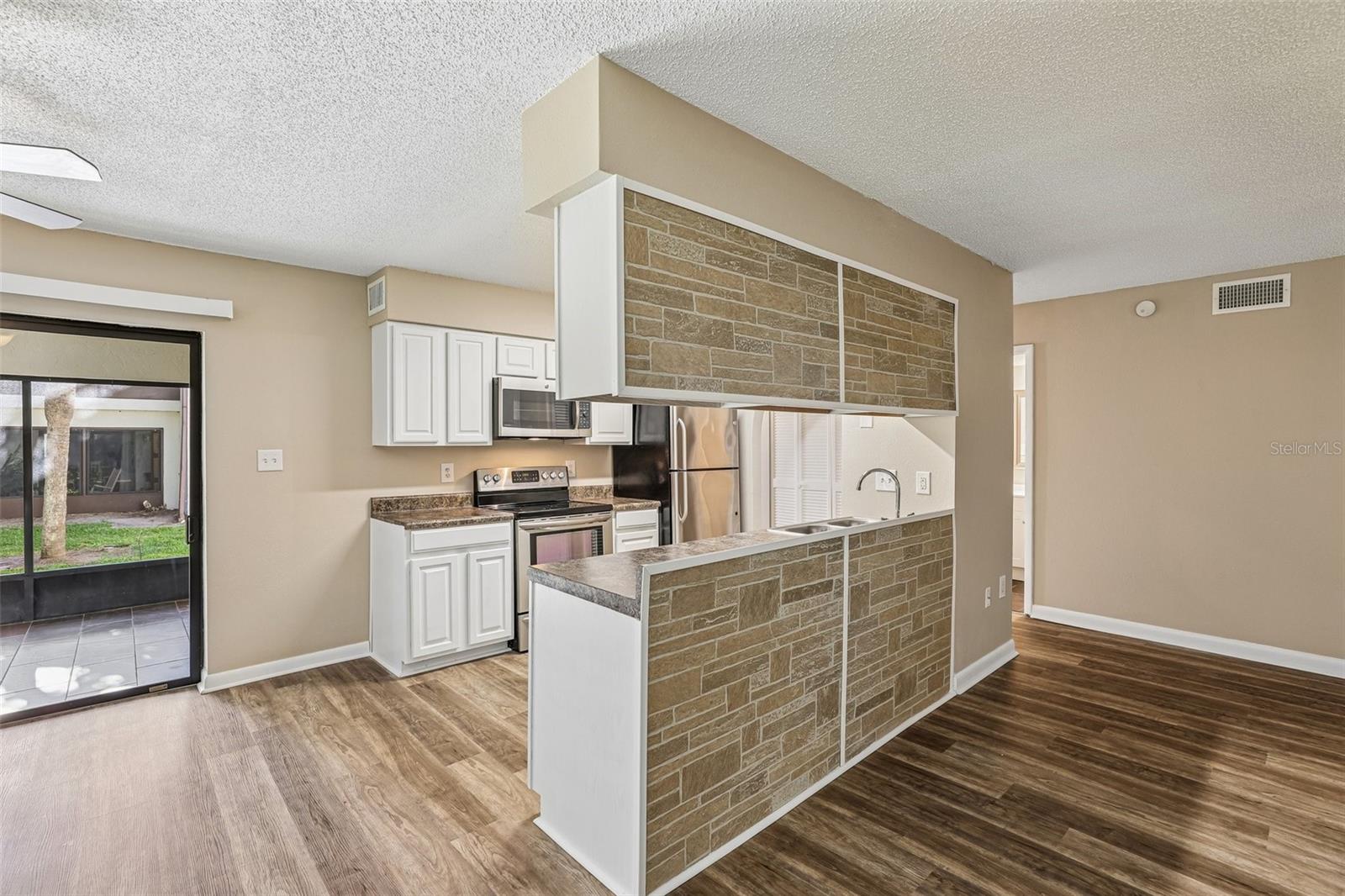100 E OAK TERRACE DR #D2, LEESBURG, FL — photo 16