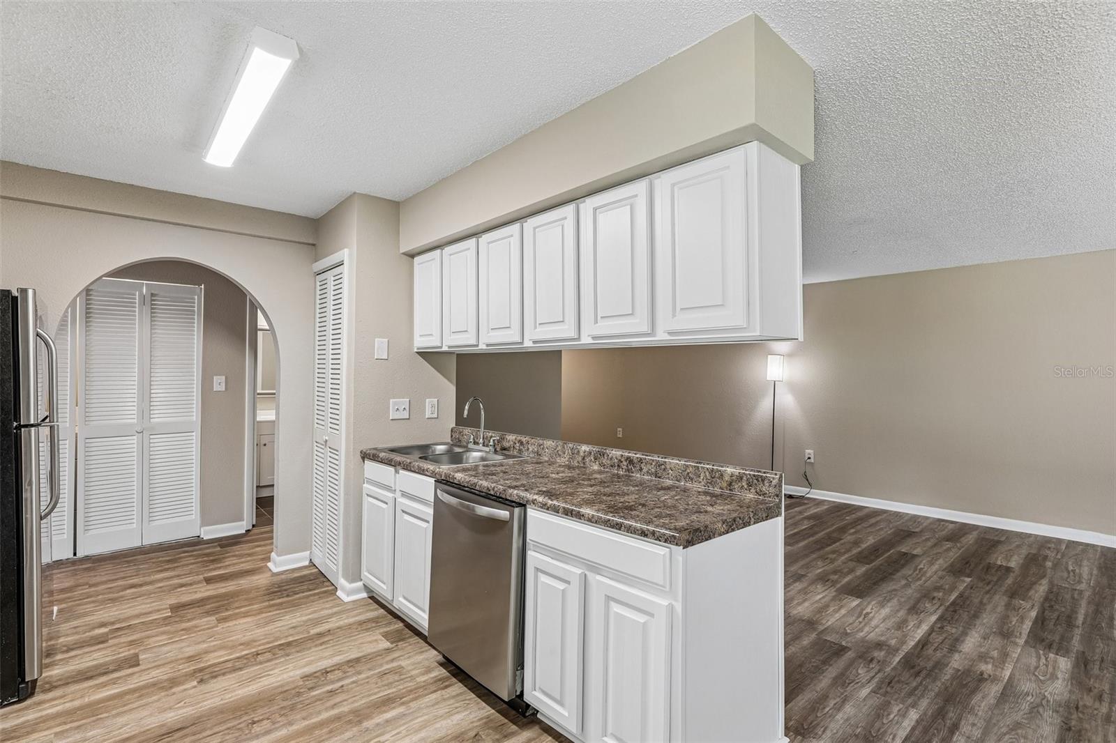 100 E OAK TERRACE DR #D2, LEESBURG, FL — photo 17