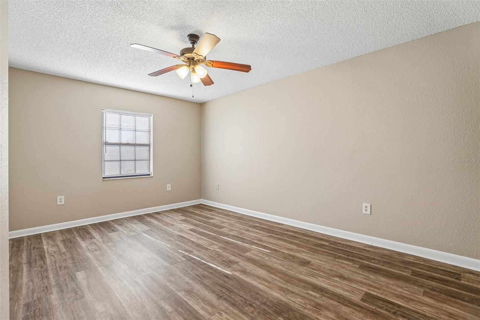 100 E OAK TERRACE DR #D2, LEESBURG, FL — photo 30