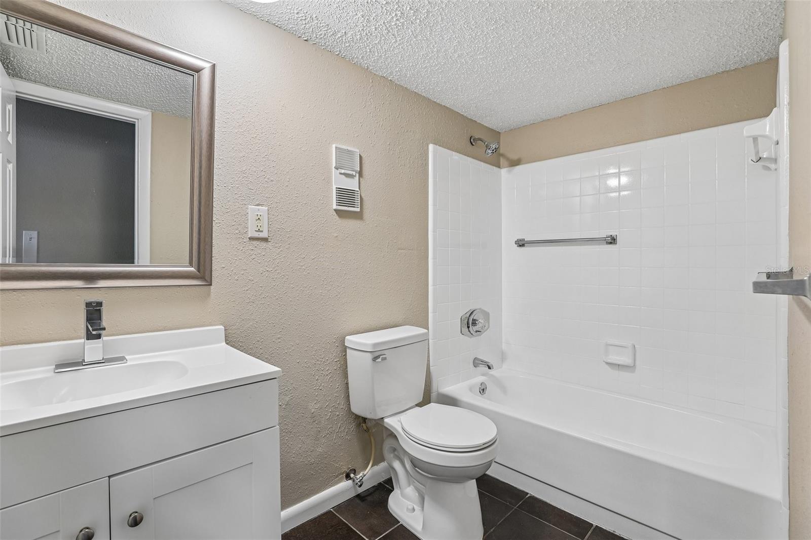 100 E OAK TERRACE DR #D2, LEESBURG, FL — photo 39