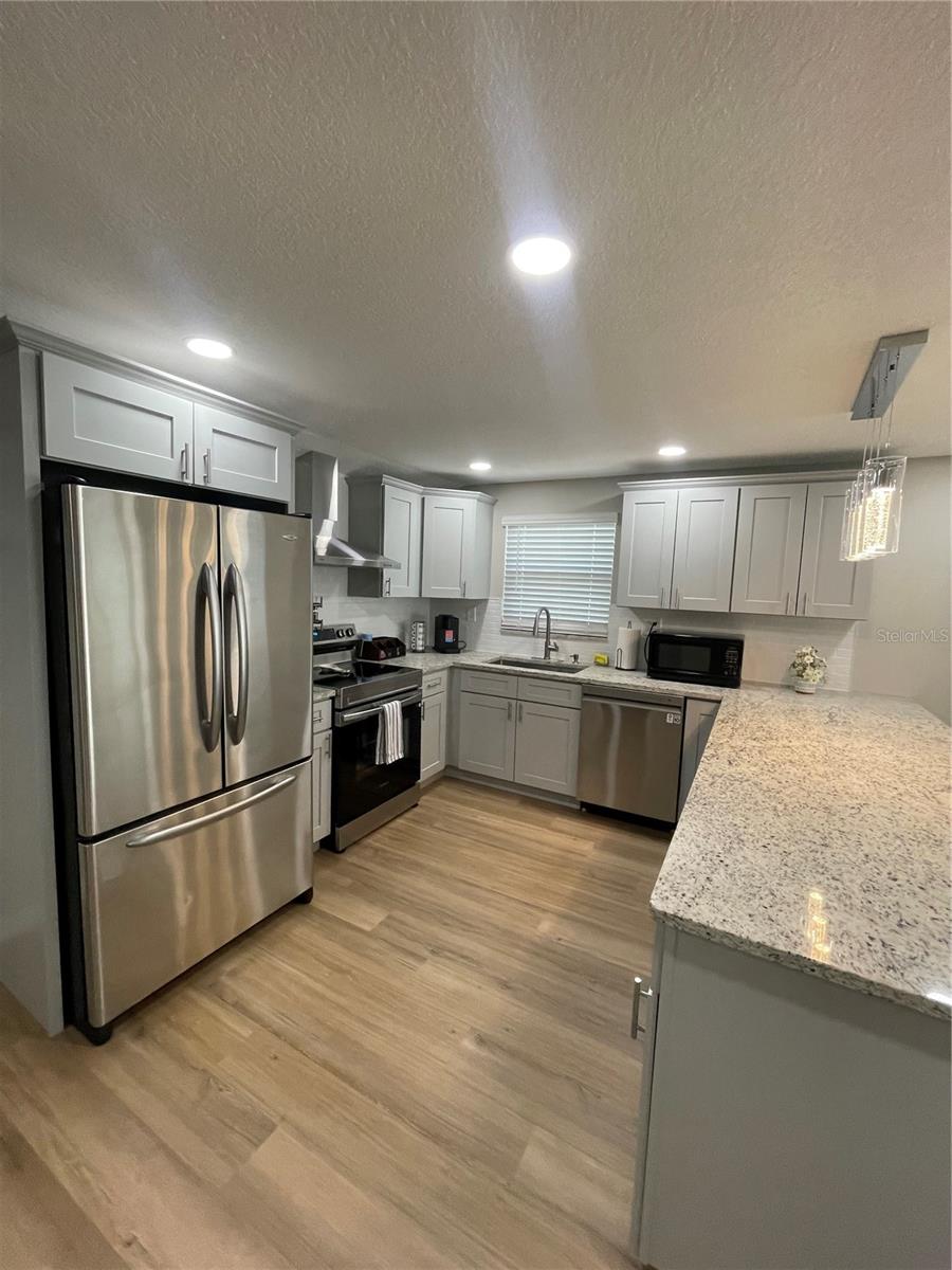 4308 PLUM ST, ZEPHYRHILLS, FL — photo 9