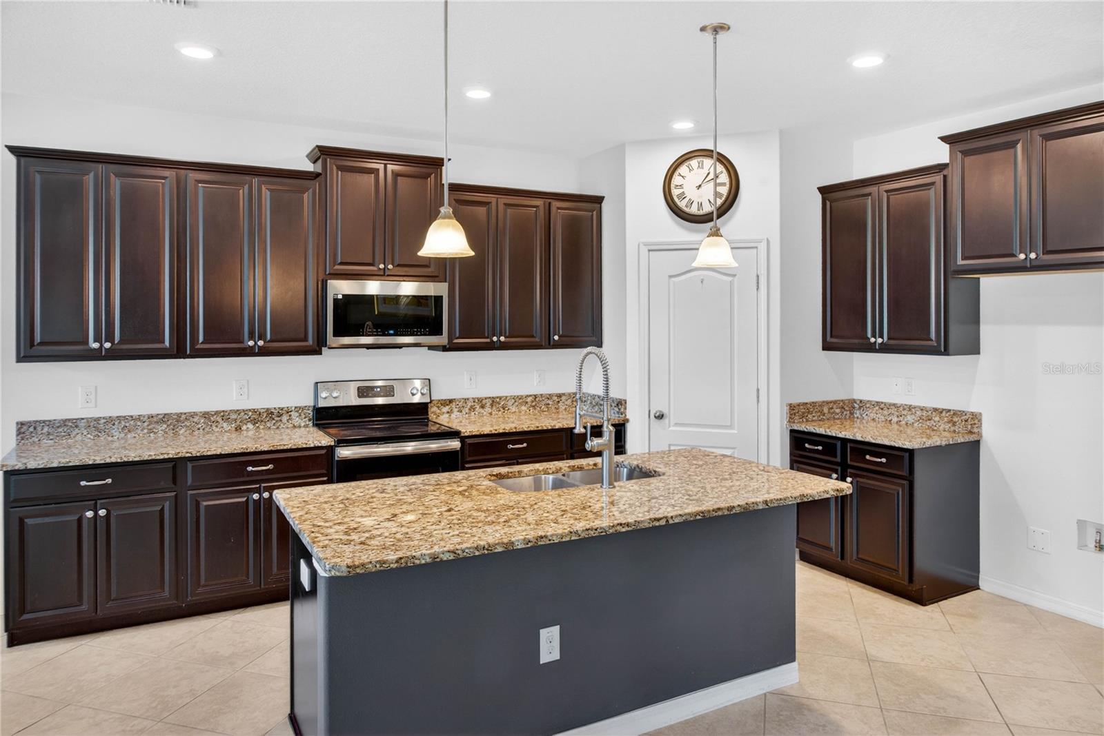 13415 WHITE SAPPHIRE RD, RIVERVIEW, FL — photo 16