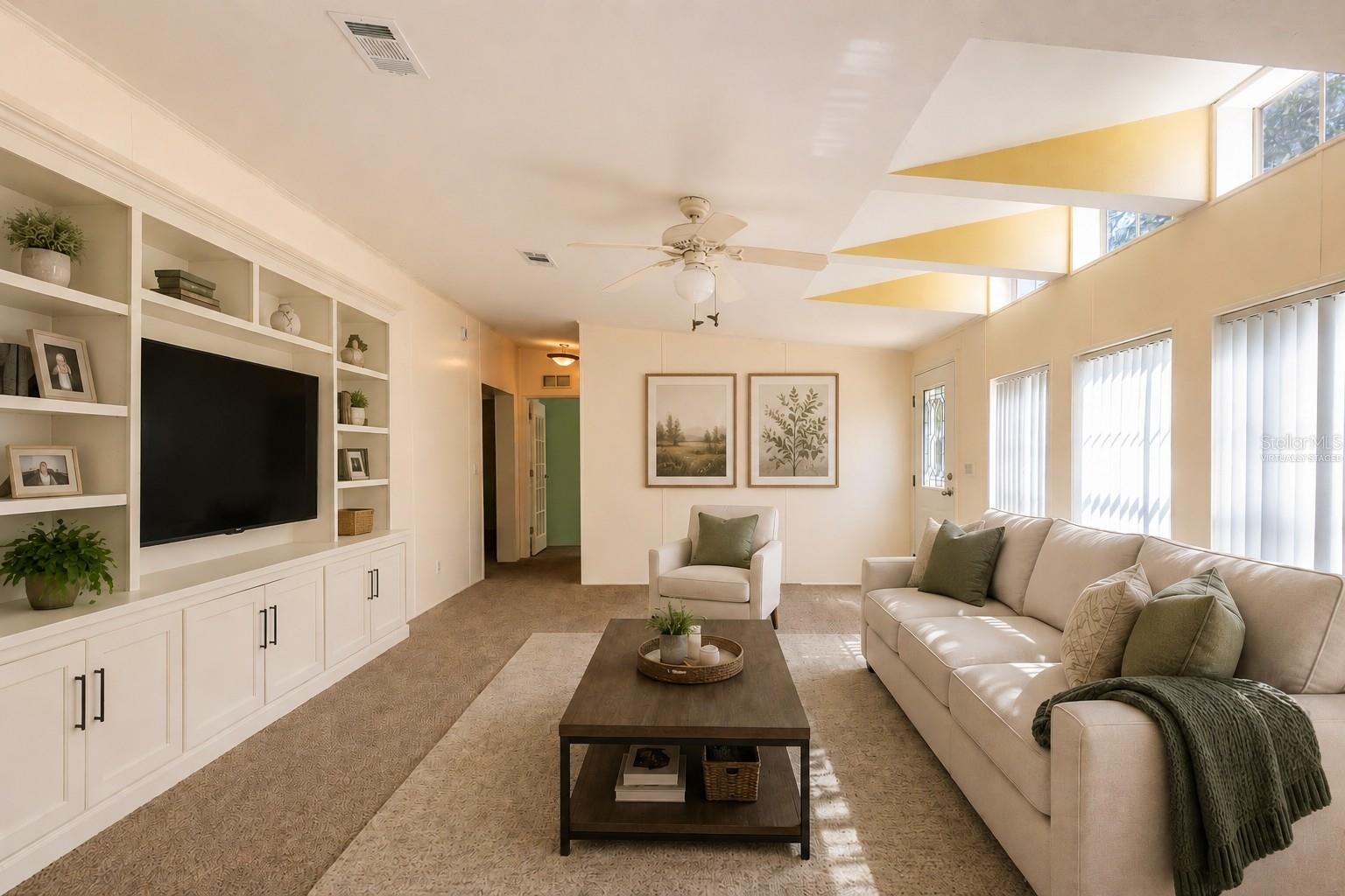 14221 HURRICANE DR, WEEKI WACHEE, FL — photo 7