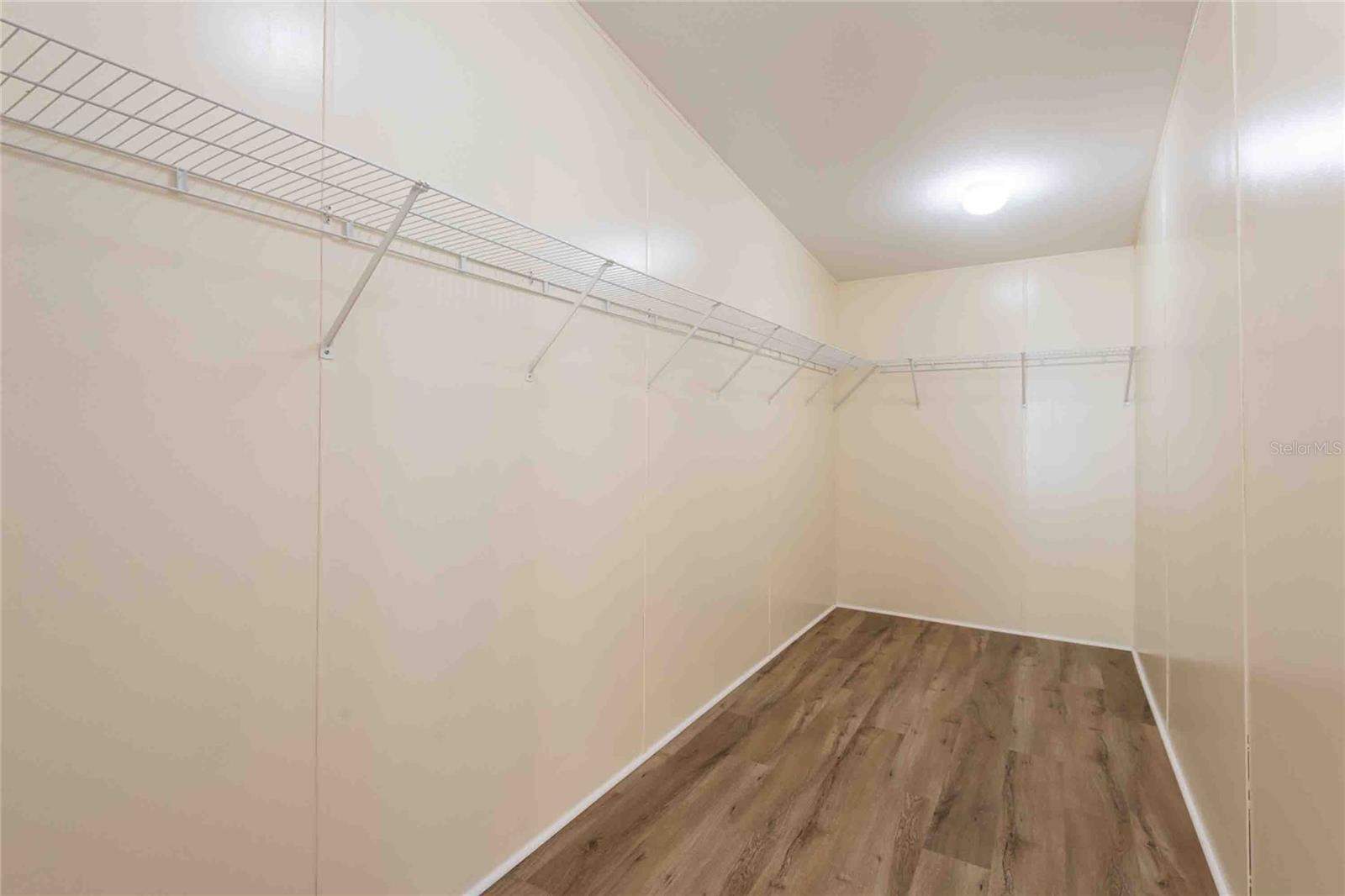 14221 HURRICANE DR, WEEKI WACHEE, FL — photo 29