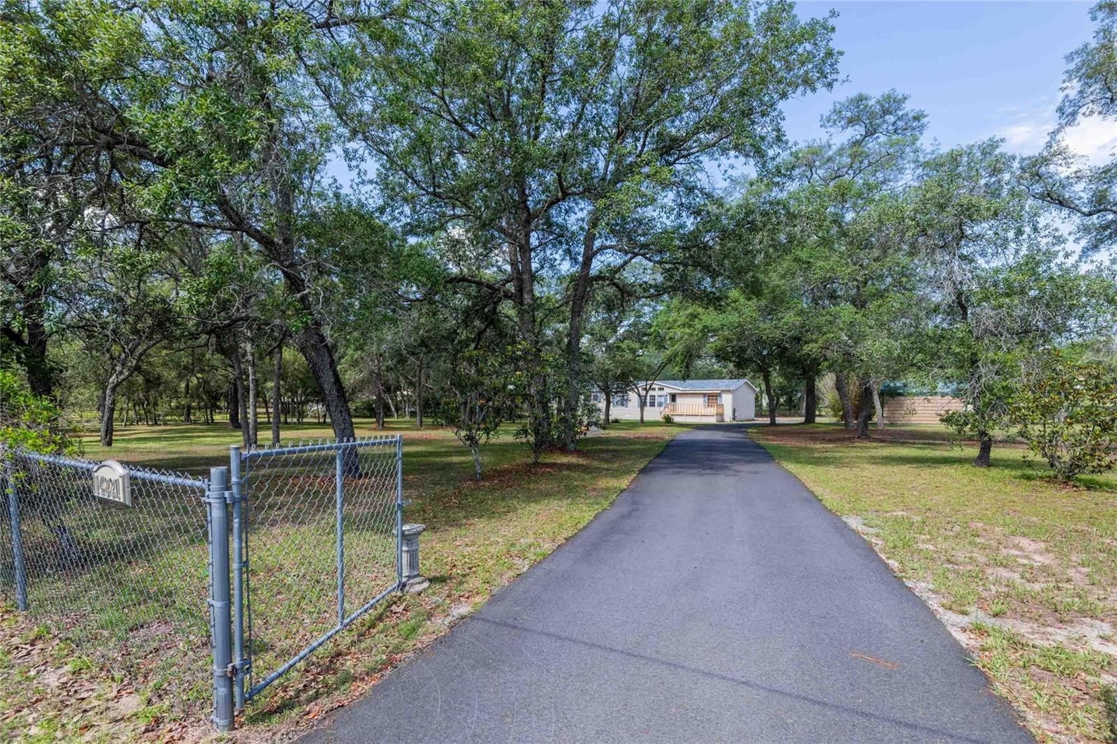 14221 HURRICANE DR, WEEKI WACHEE, FL — photo 59