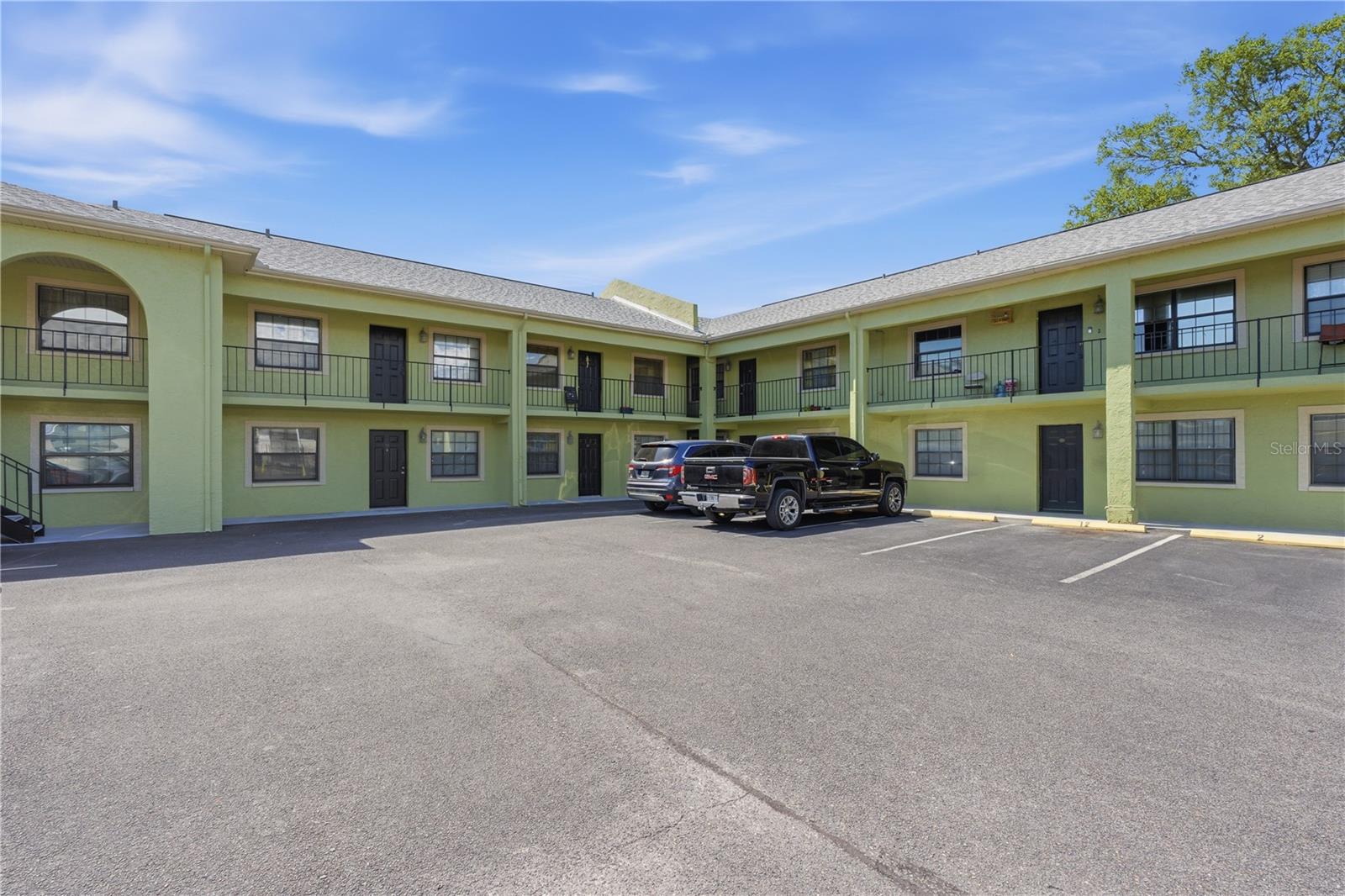 4416 N CLARK AVE #13, TAMPA, FL — photo 3