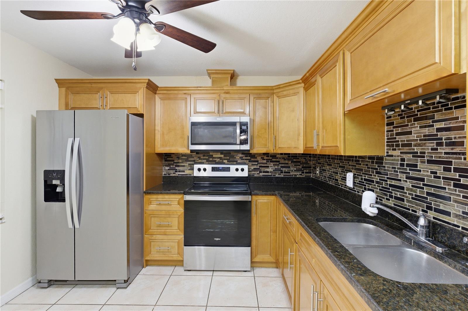 4416 N CLARK AVE #13, TAMPA, FL — photo 16