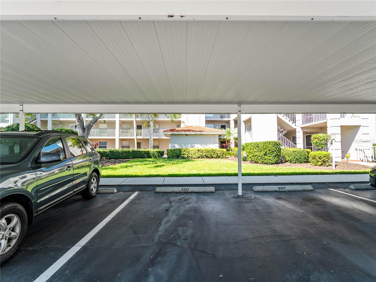 9330 CLUBSIDE CIR #3207, SARASOTA, FL — photo 31