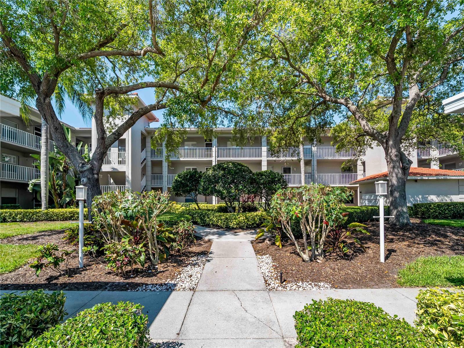 9330 CLUBSIDE CIR #3207, SARASOTA, FL — photo 38