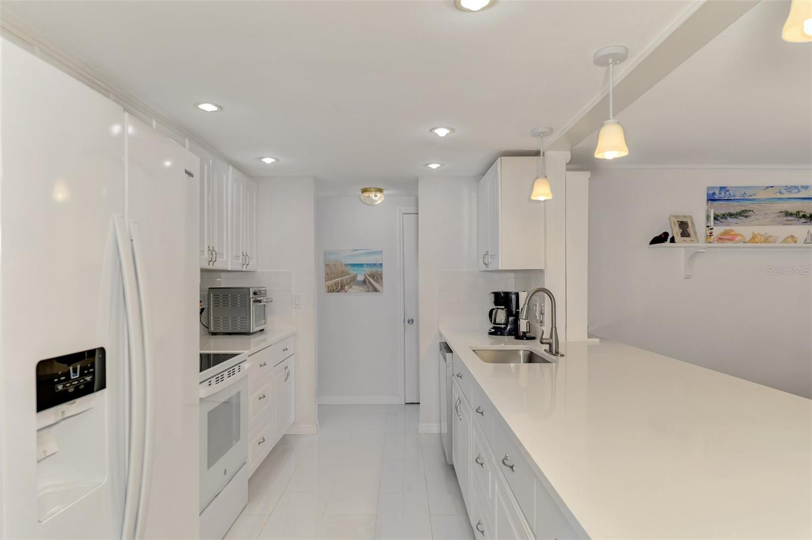 1460 CORTES DR, ENGLEWOOD, FL — photo 12