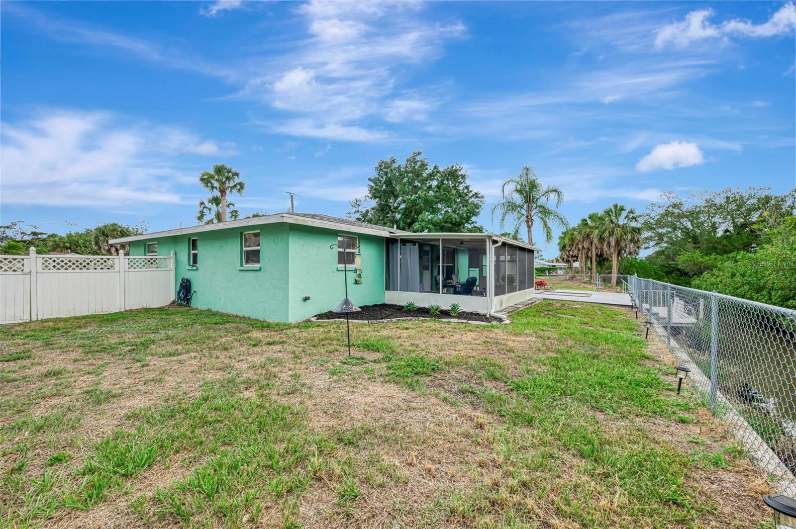 1460 CORTES DR, ENGLEWOOD, FL — photo 31