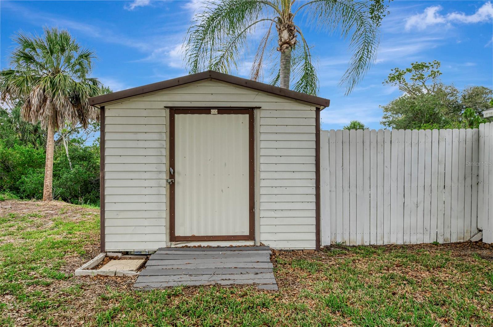 1460 CORTES DR, ENGLEWOOD, FL — photo 32