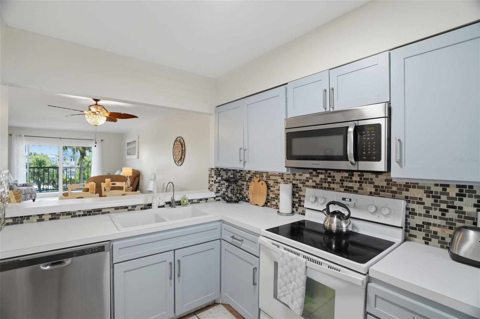 5557 SEA FOREST DR #215, NEW PORT RICHEY, FL — photo 3