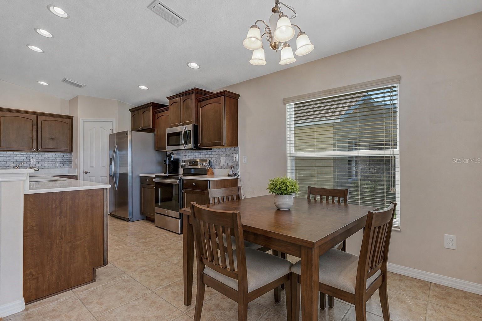 27103 ROANOKE DR, LEESBURG, FL — photo 17