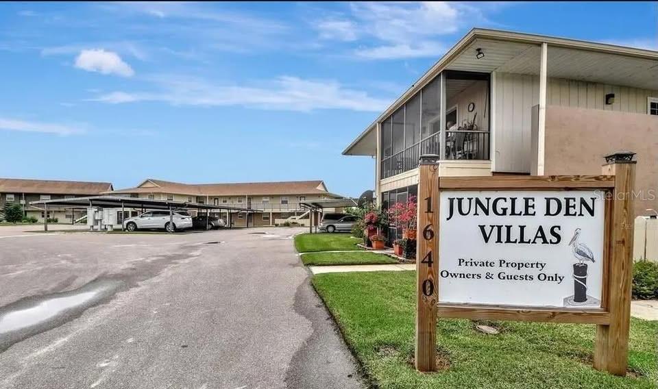 1640 JUNO TRL #205C, ASTOR, FL