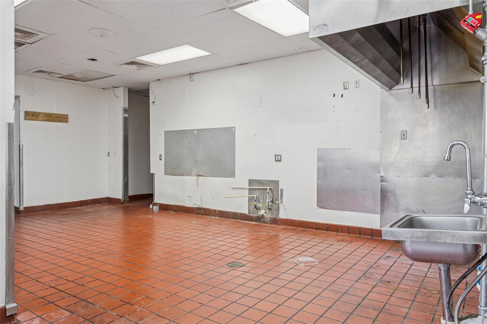 6620 E DR MARTIN LUTHER KING JR BLVD, TAMPA, FL — photo 14