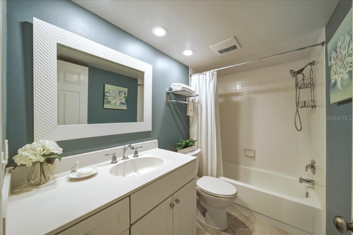 835 WEXFORD BLVD #301, VENICE, FL — photo 32