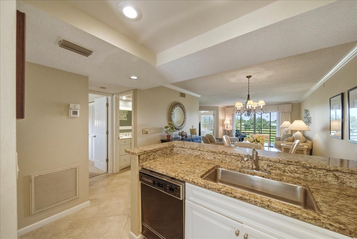 835 WEXFORD BLVD #301, VENICE, FL — photo 9