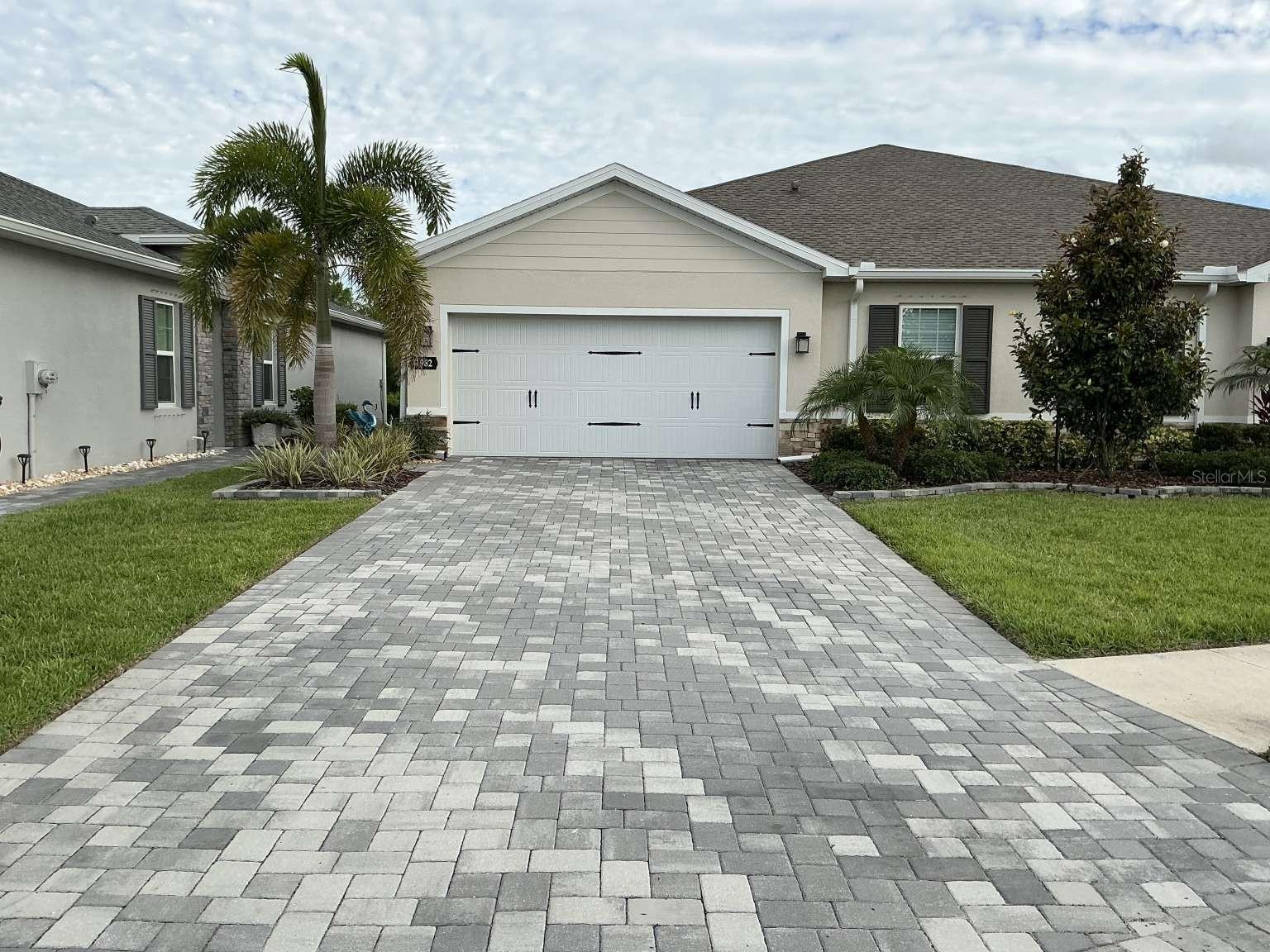 1982 W PALMS DR, PORT CHARLOTTE, FL