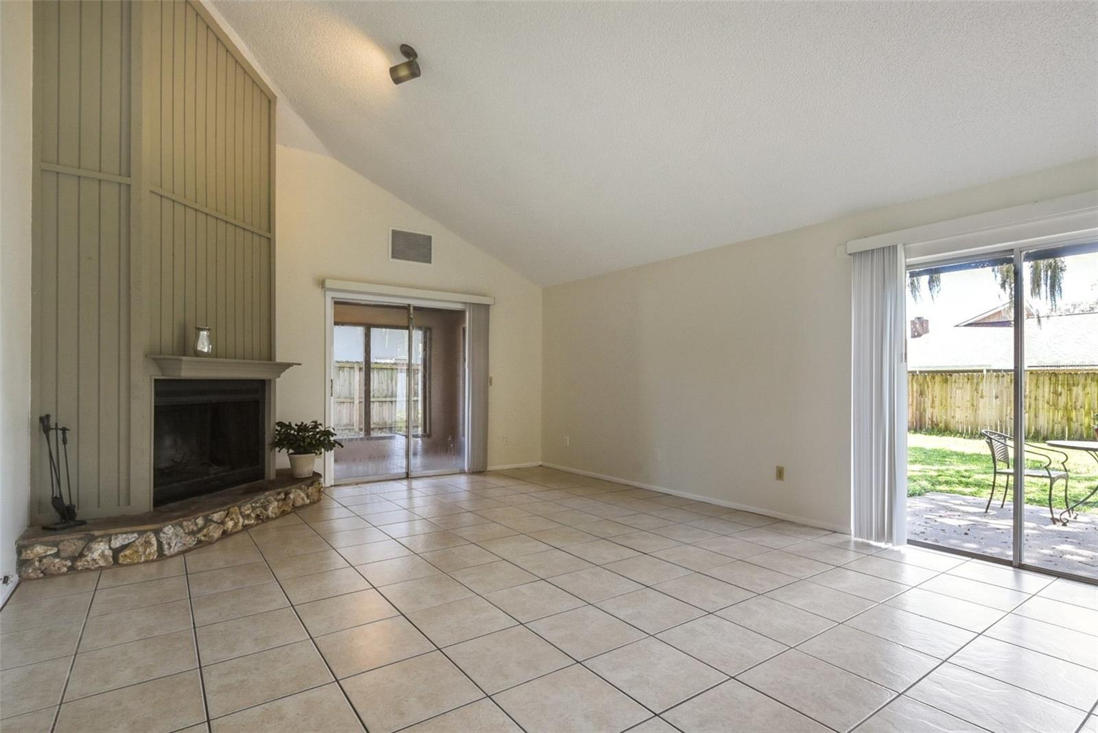 309 REDWING WAY, CASSELBERRY, FL — photo 2