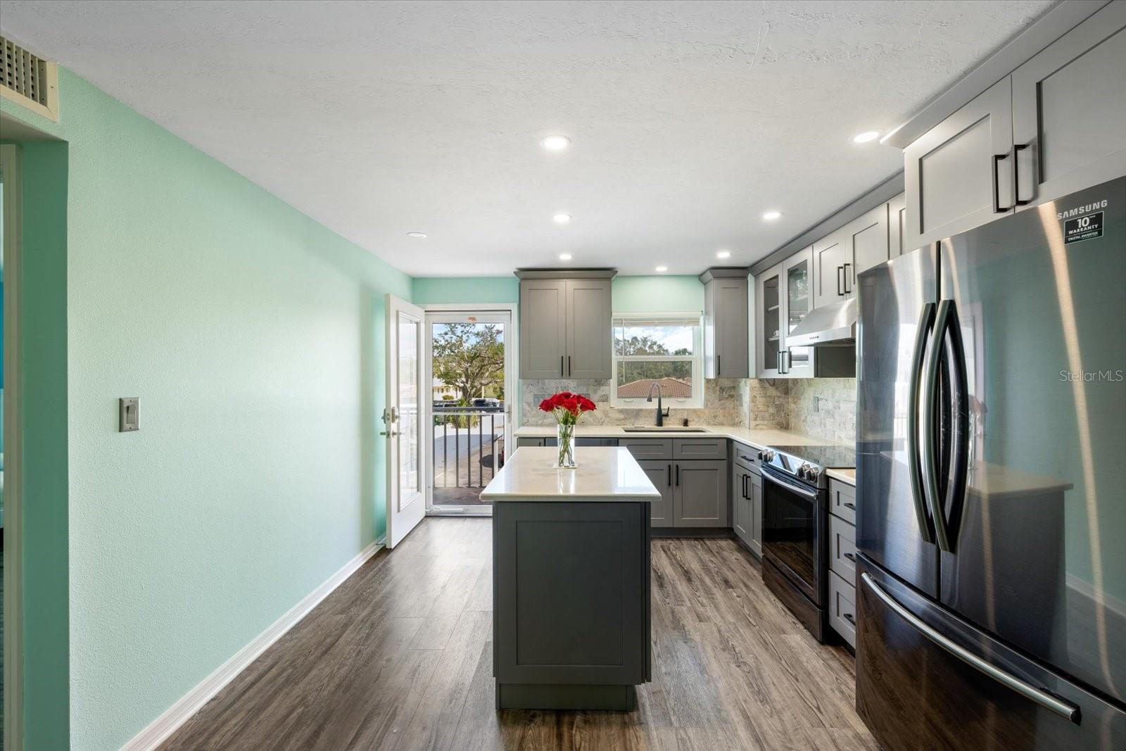 116 VISTA HERMOSA CIR #204C, SARASOTA, FL — photo 8