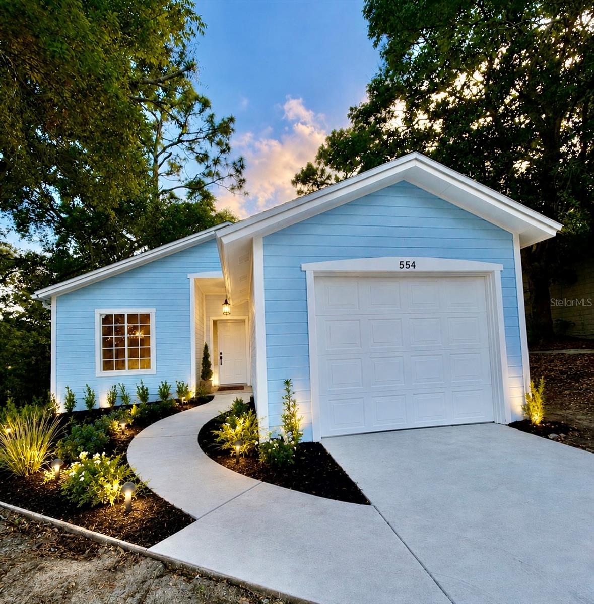 554 PORTLAND CIR, APOPKA, FL