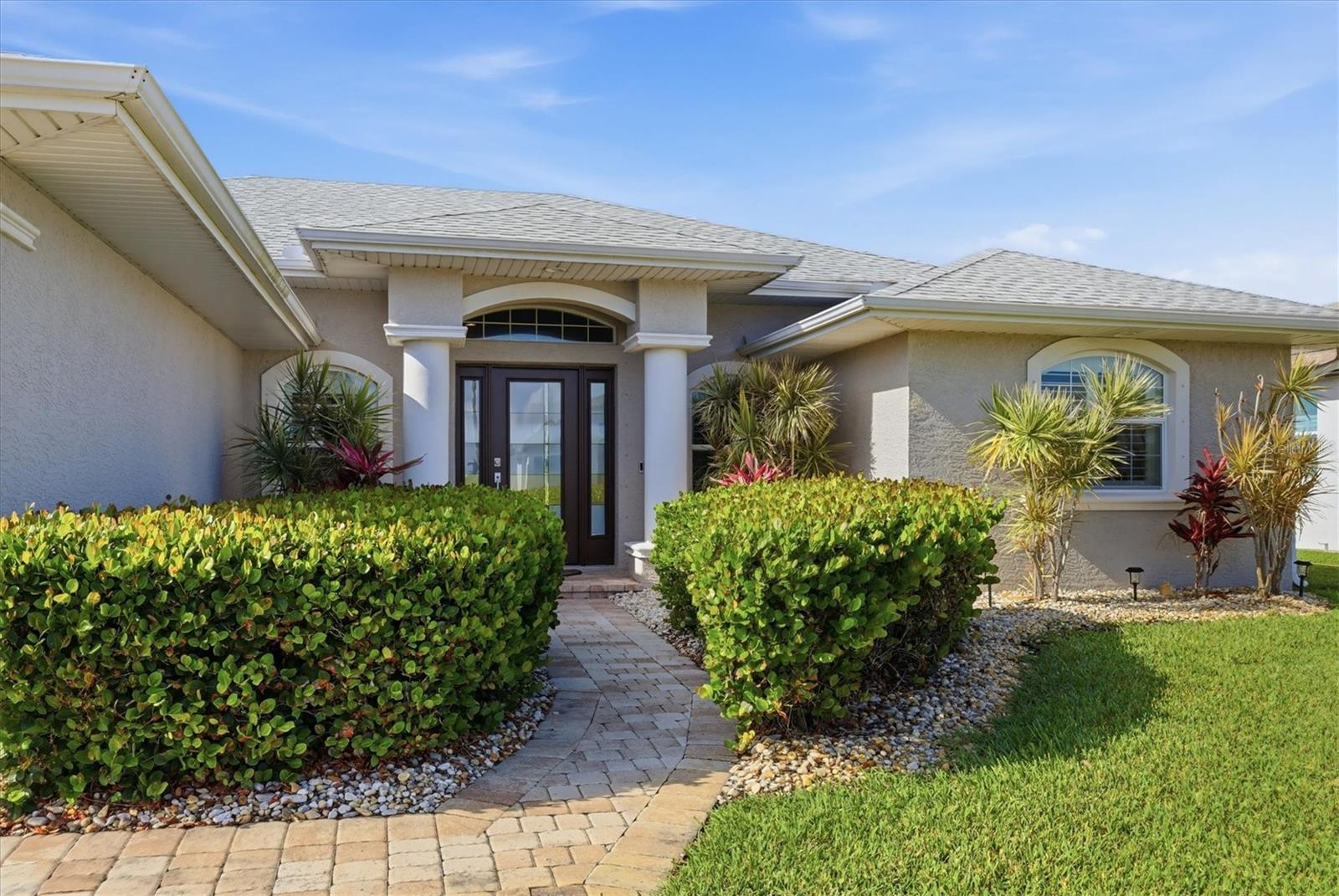 15738 APPLEWHITE CIR, PORT CHARLOTTE, FL — photo 2