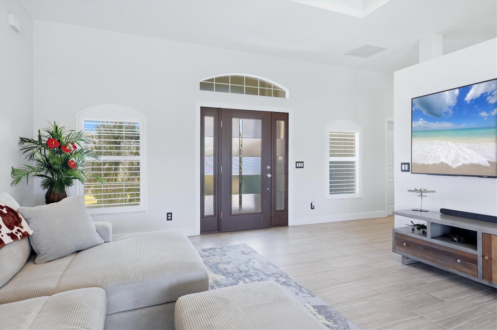 15738 APPLEWHITE CIR, PORT CHARLOTTE, FL — photo 4