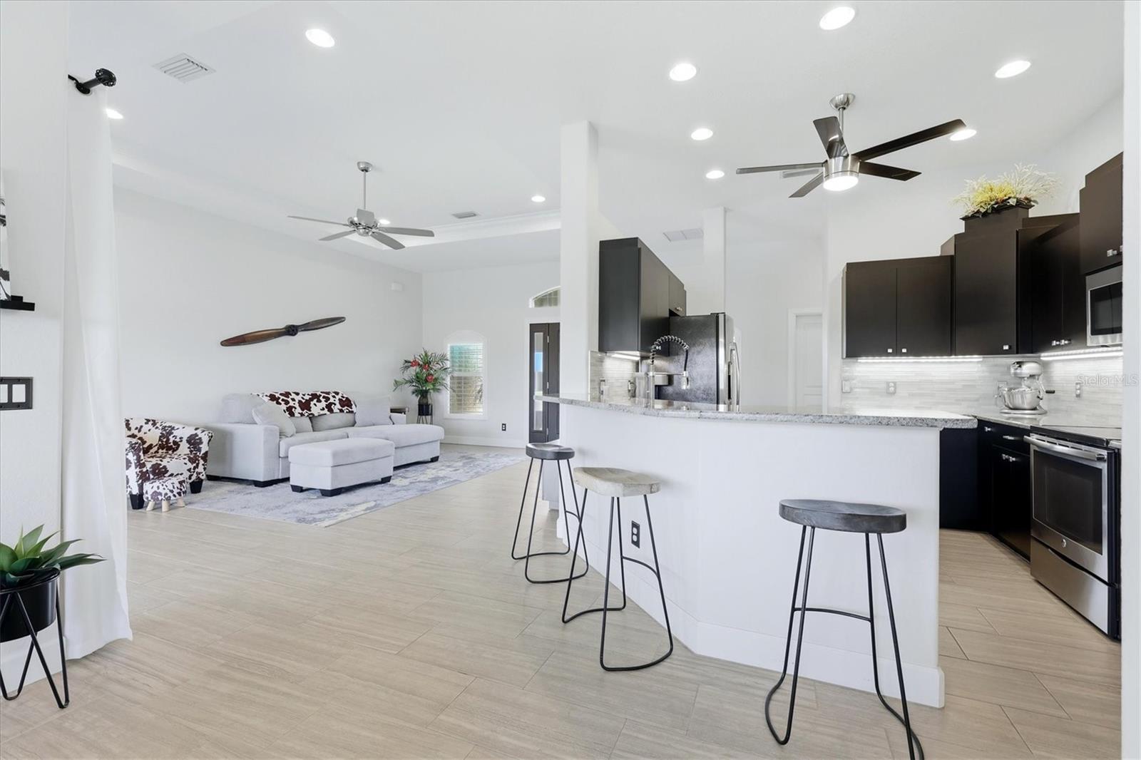 15738 APPLEWHITE CIR, PORT CHARLOTTE, FL — photo 10