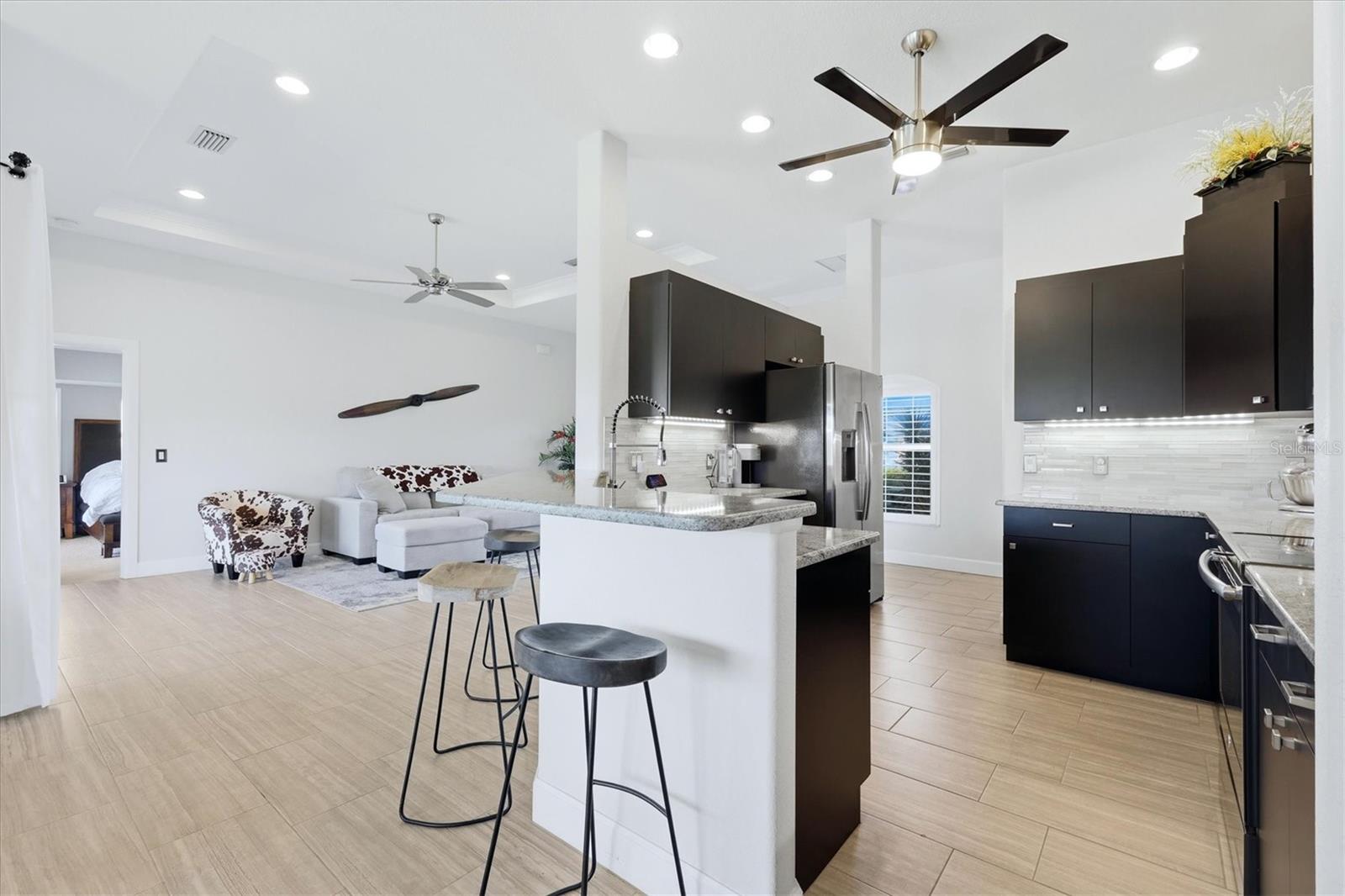 15738 APPLEWHITE CIR, PORT CHARLOTTE, FL — photo 11