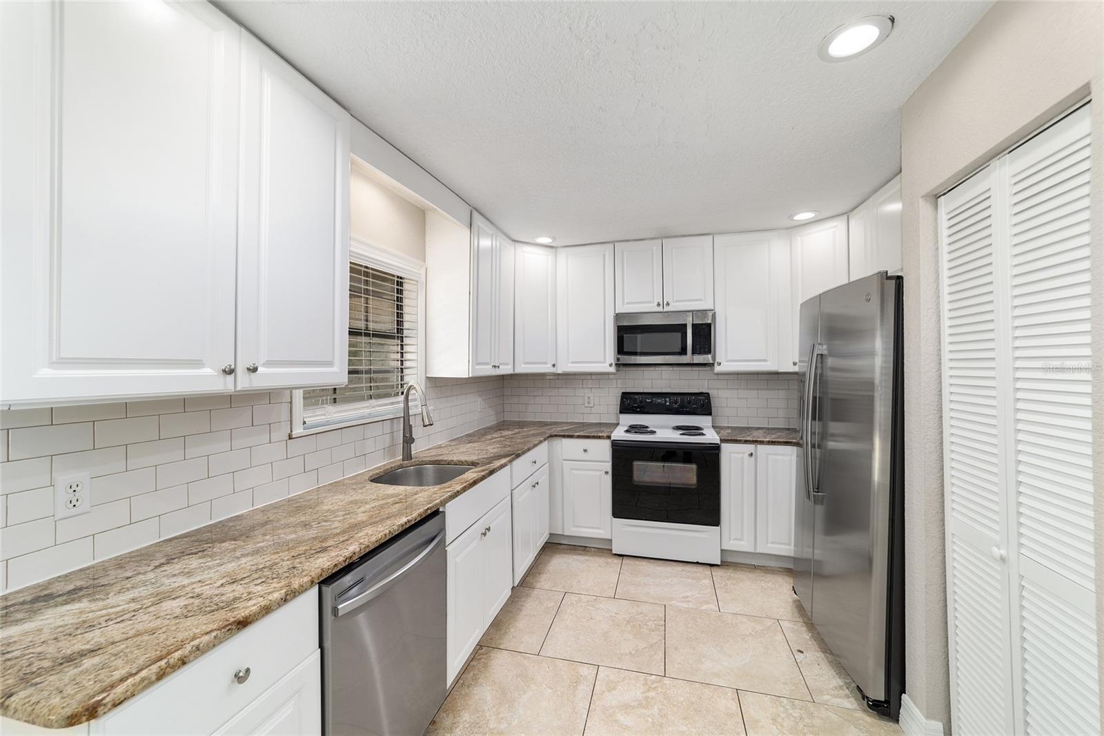 35 PINE CIR, OCALA, FL — photo 17